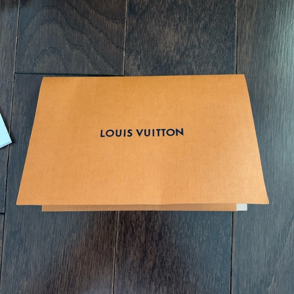Louis Vuitton Boxes And Miscellaneous - Picture 9 of 13